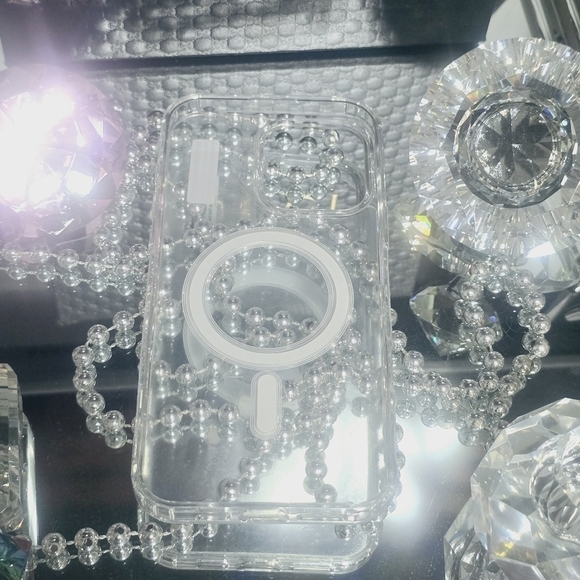 Iphone 16 ProMax clear case new - Picture 3 of 5